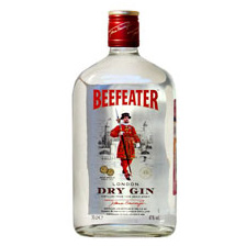 Слово джин. Джин Beefeater. Бифитер 0.5. Beefeater этикетка. Джин с белой этикеткой.